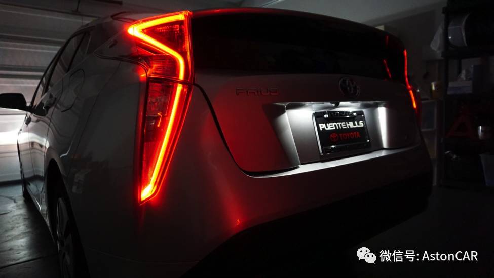 深度试驾丨高手林立，热效率40%的*四代第**普锐斯如何反击