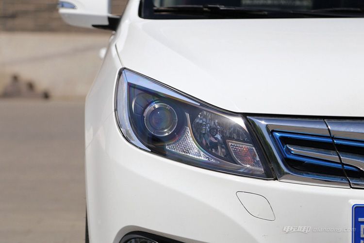 2017款比亚迪e5300购车手册:推荐尊贵型