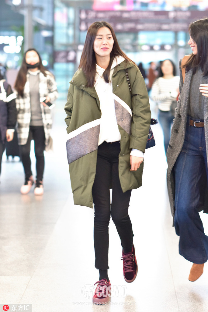 明星同款运动风穿搭,要穿洋气又舒服的运动装