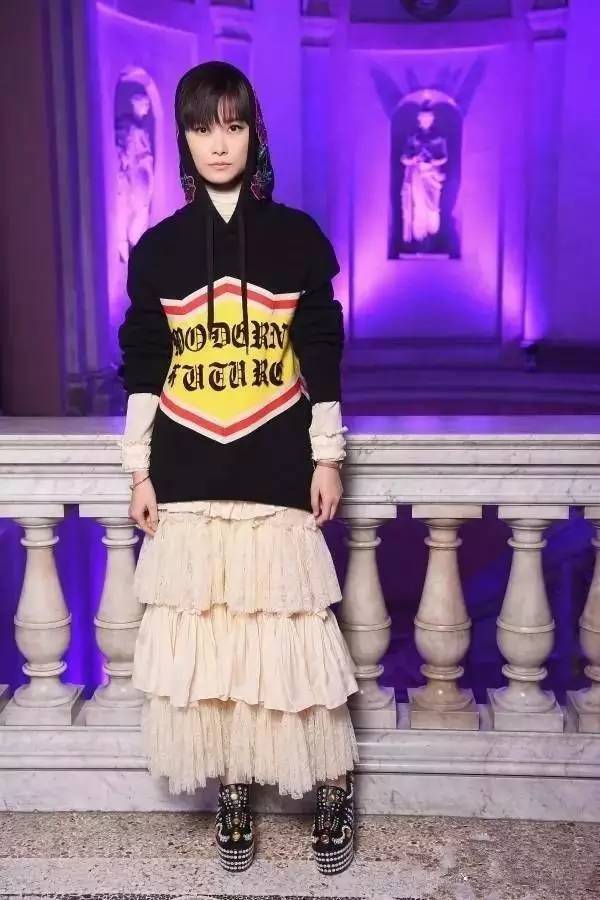 春季纱裙2022新款网红款,春季最洋气的纱裙