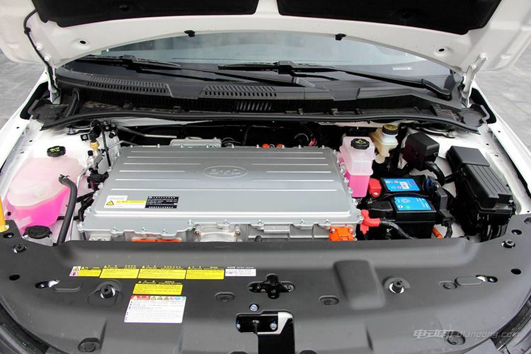 2017款比亚迪e5300购车手册:推荐尊贵型