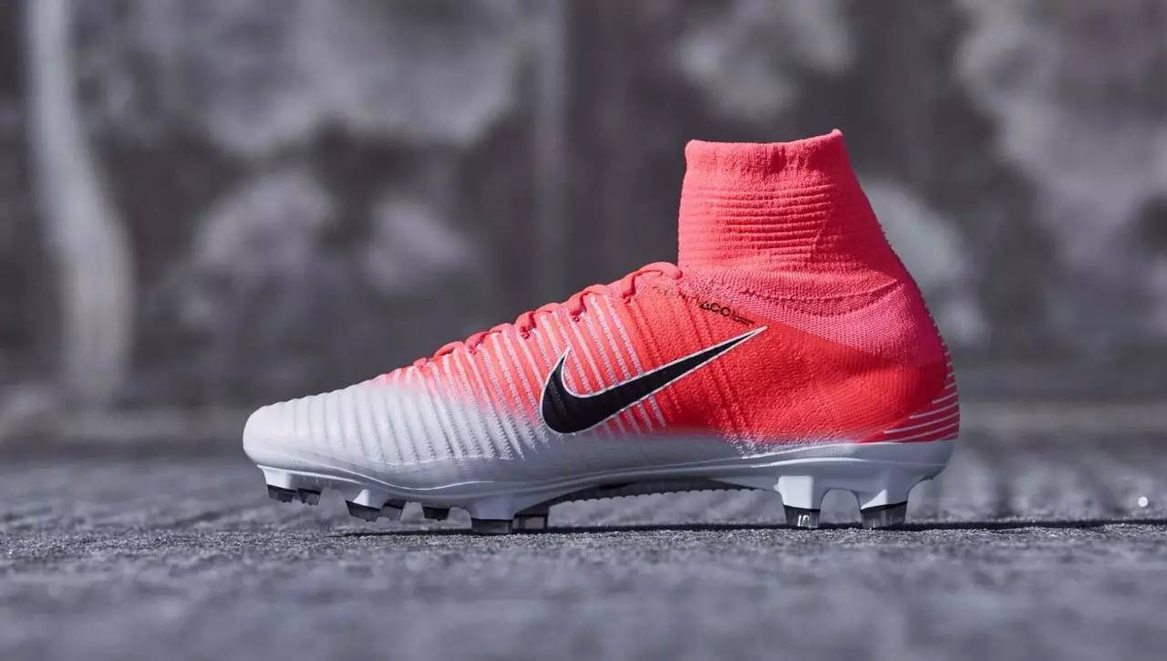 耐克MotionBlur系列套装耀眼来袭