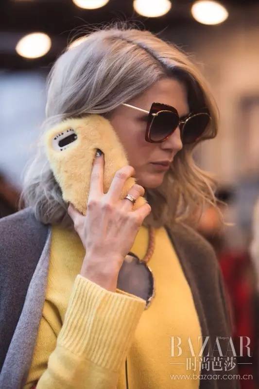 漂亮的手机当然要配漂亮的手机壳,再好看的手机都抵不过透明壳