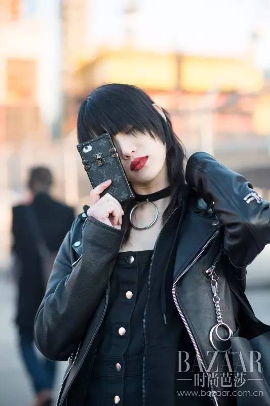 漂亮的手机当然要配漂亮的手机壳,再好看的手机都抵不过透明壳