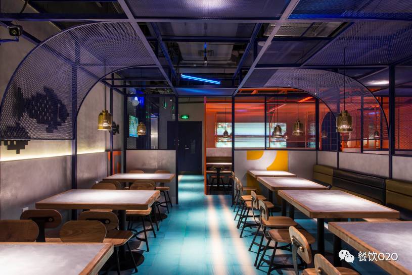 探鱼新品烤鱼,烤鱼店探店火爆视频