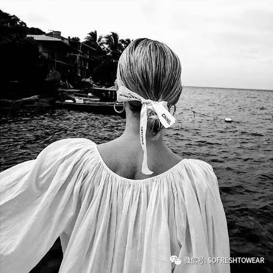 买完东西的袋子不要扔,买完大牌包后悔了