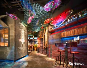 探鱼新品烤鱼,烤鱼店探店火爆视频