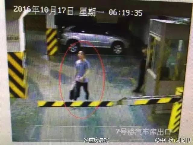 4个小伙子爬山帮助一位老人，结果几天后奇迹发生，别人都羡慕死了！