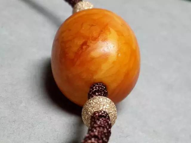 辨别烤色老蜜蜡方法图片,鉴别老蜜蜡的简单方法图片