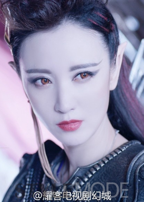 宋茜风姿绰约宛若公主般优雅高贵,宋茜年轻时的盛世容颜