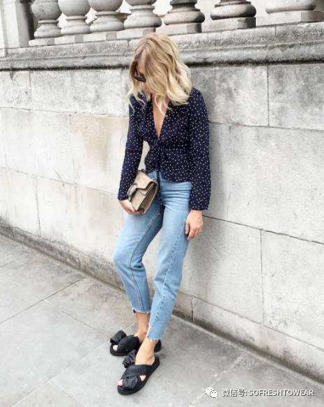 ugg鞋穿搭,ugg复古鞋怎么搭配衣服