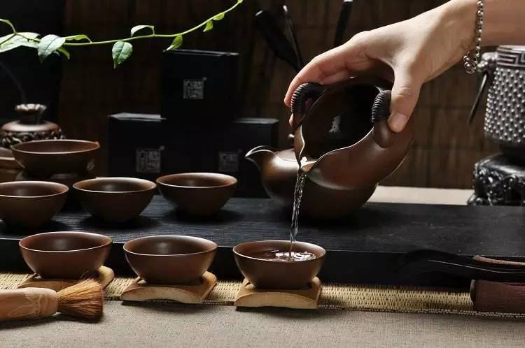 北京城的茶碗里，有1500公里外的安化黑茶