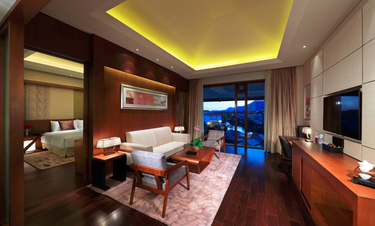 华邑温泉度假酒店,华邑县西南地区酒店