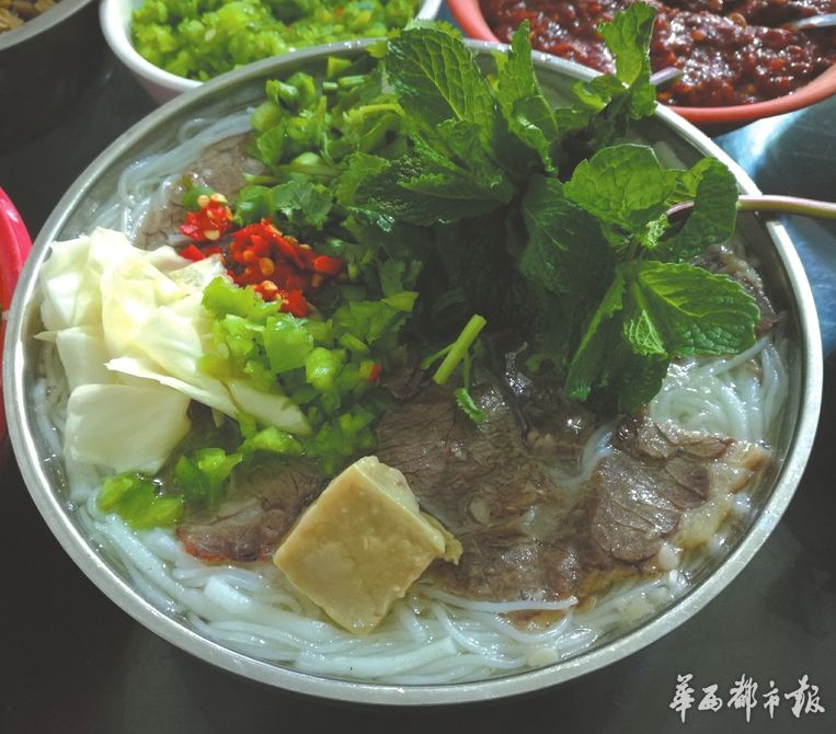 城市早餐地理丨米粉氤氲中的老城故事