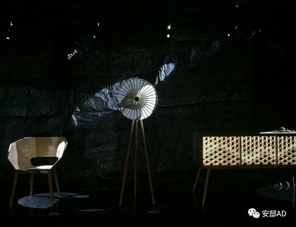 你家有板凳吗？一块板、四条腿，在他手里72变！