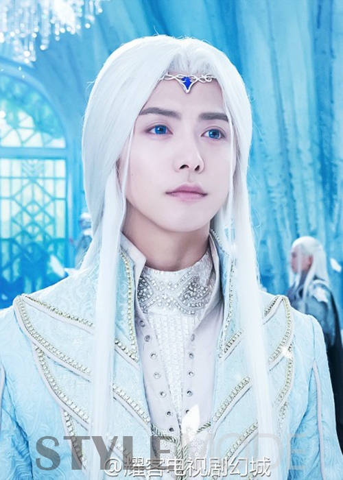 宋茜风姿绰约宛若公主般优雅高贵,宋茜年轻时的盛世容颜