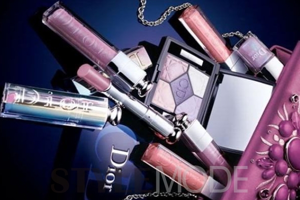 dior化妆品为啥在法国定价高,dior奇怪的产品