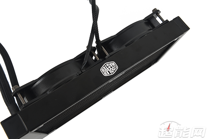 酷冷至尊MasterLiquidLite240散热器评测：初玩水冷之选