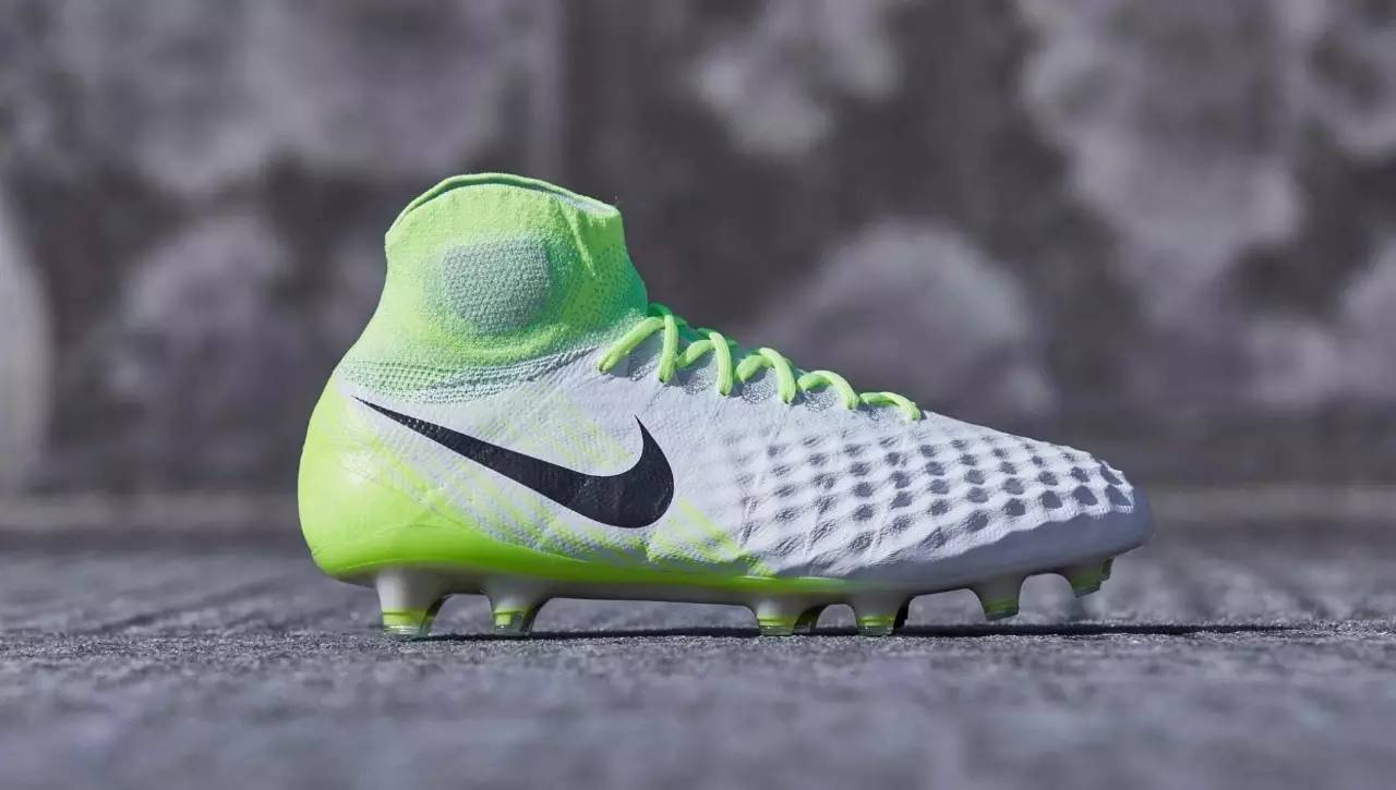 耐克MotionBlur系列套装耀眼来袭