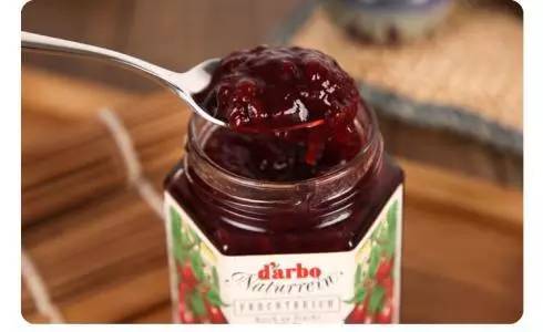 周六我不想上班，我想和你在餐桌上耍果酱