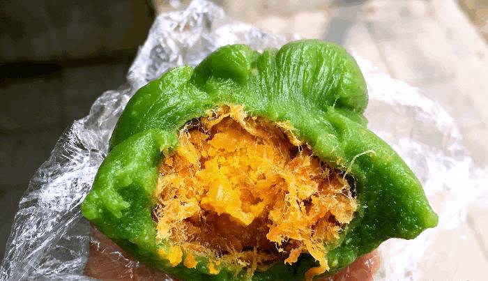 还在找代购买鲍师傅、杏花楼？NO~南京的爆款美食就够你吃的了！