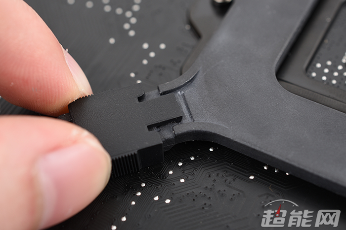 酷冷至尊MasterLiquidLite240散热器评测：初玩水冷之选