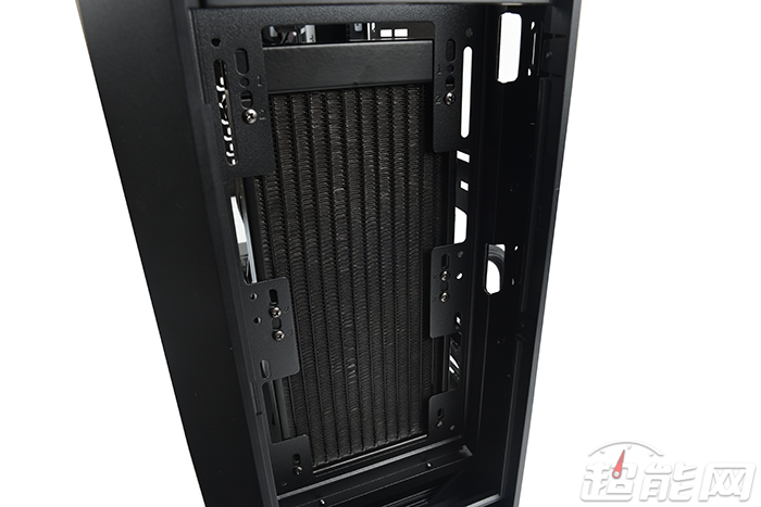 酷冷至尊MasterLiquidLite240散热器评测：初玩水冷之选