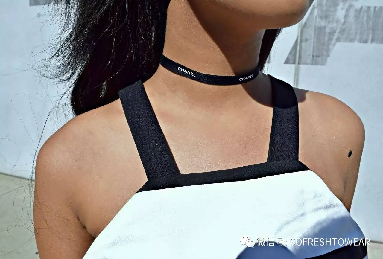 买完东西的袋子不要扔,买完大牌包后悔了