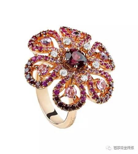 “范小胖”改名了？来不及甩肉的小长假，超显瘦的高级灰得配这些珠宝！