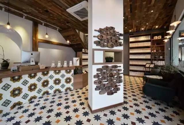 这座藏在旧城区菜市场里的“百货”，装满了老厦门的味道！