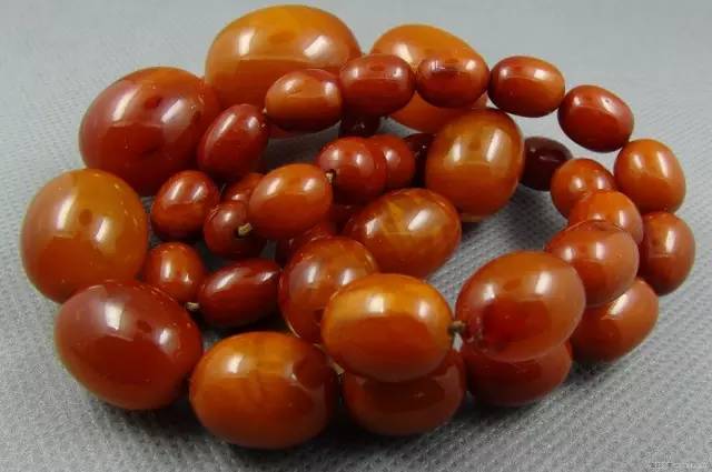 辨别烤色老蜜蜡方法图片,鉴别老蜜蜡的简单方法图片