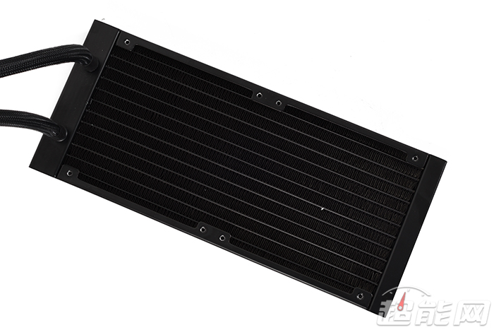 酷冷至尊MasterLiquidLite240散热器评测：初玩水冷之选