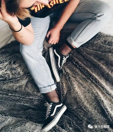 换季了买一双鞋子,换季买什么鞋子好看