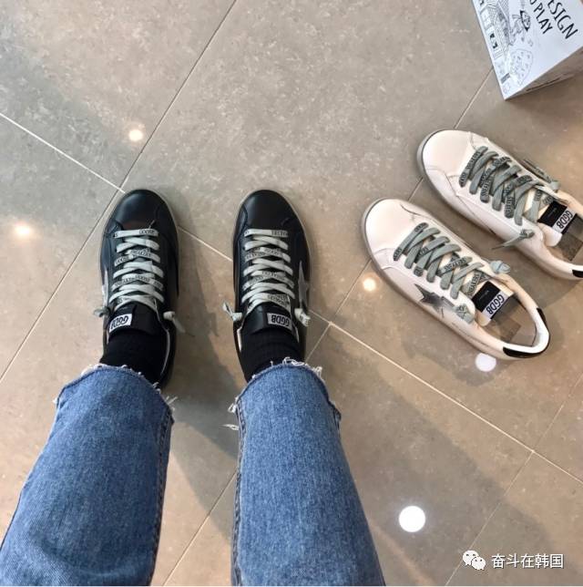 换季了买一双鞋子,换季买什么鞋子好看