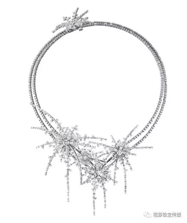 “范小胖”改名了？来不及甩肉的小长假，超显瘦的高级灰得配这些珠宝！