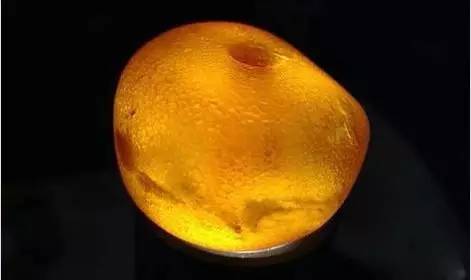 辨别烤色老蜜蜡方法图片,鉴别老蜜蜡的简单方法图片