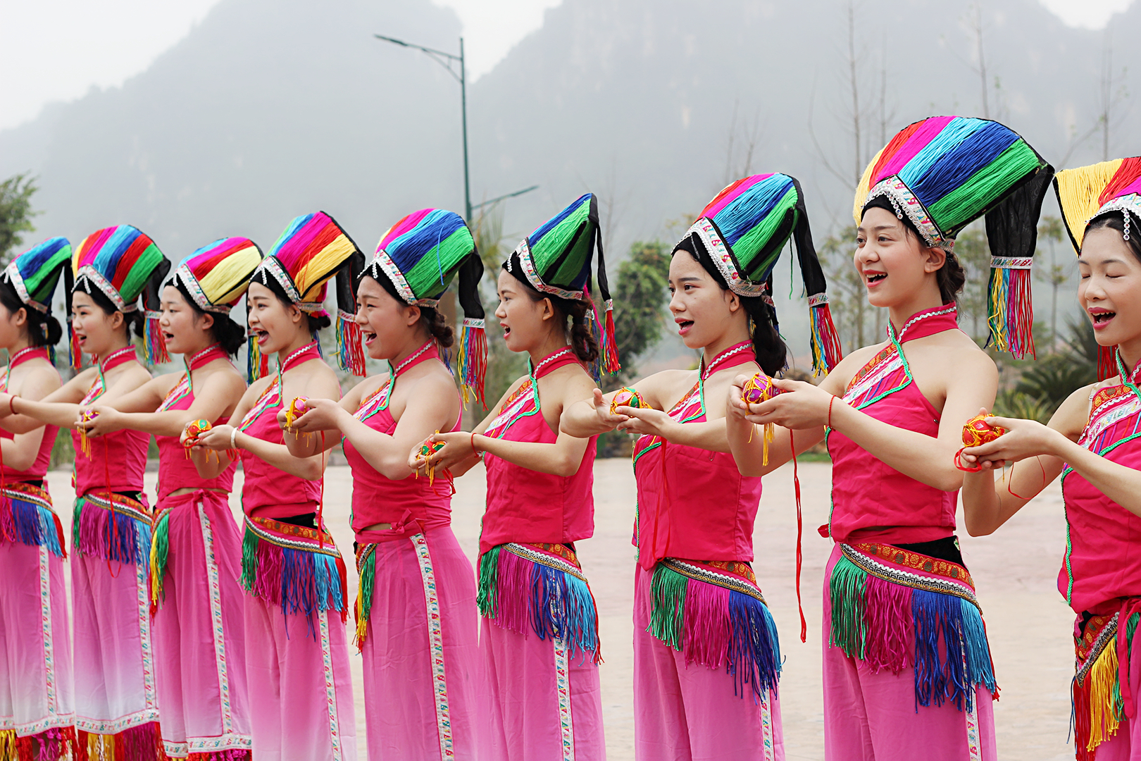 崇左市扶绥龙谷湾恐龙公园,扶绥龙谷湾三月三