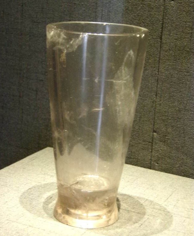 战国水晶杯国宝,战国墓中发现的水晶杯