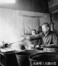 老北京豆汁儿，被外地人称为最“难吃”的京味，却是老北京的命根