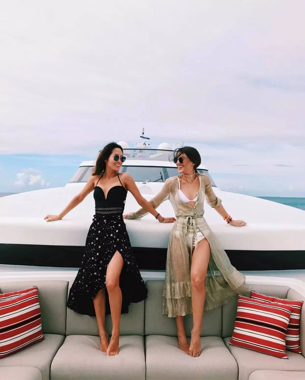 度假穿什么衣服最随性 (悠闲度假穿什么衣服)