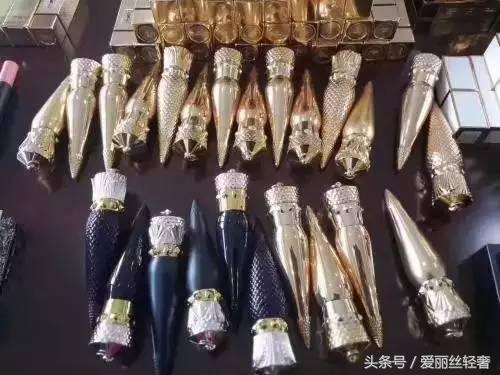 狂买化妆品心理,狂购口红