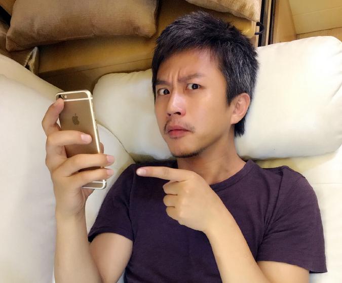 我们不劈腿,我们只是搞笑的搬运工,肚子疼!