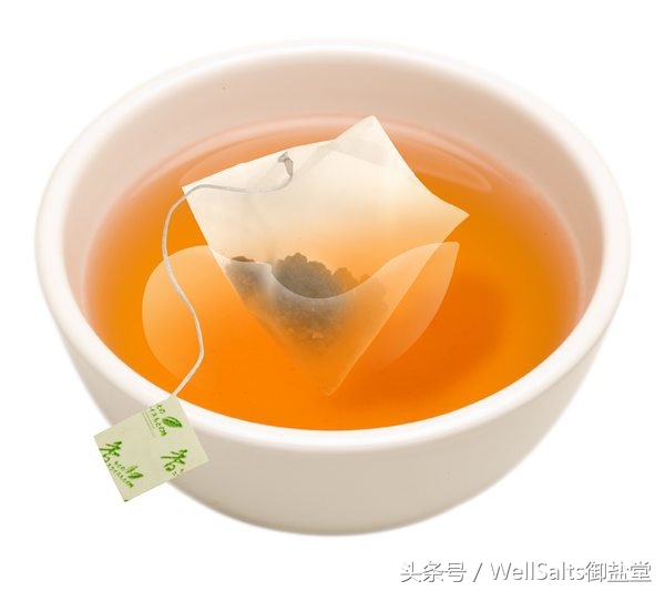 切眉后眼部浮肿怎么消除,ps如何消除眼部浮肿