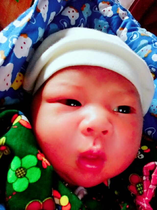 积液和褐色分泌物给我滚蛋，胎盘低的我最终还是保胎成功