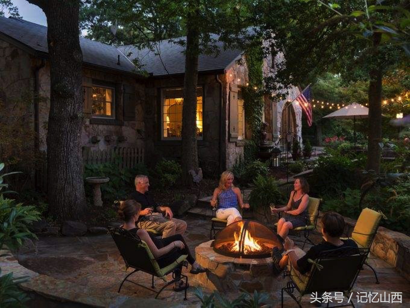 灰鲸迁徙觅食,灰鲸云南旅游