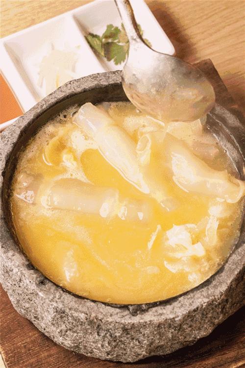 「鱼翅捞饭」震撼出席！一顿胜过十针玻尿酸，不到¥50就能吃？