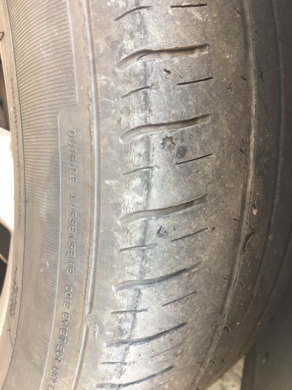 马牌ucj和cc6轮胎哪个实用,4年的马牌cc6轮胎还能用吗