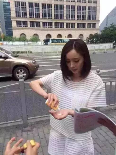 有什么明星大牌同款值得入手,哪些明星同款美妆单品真的很好用