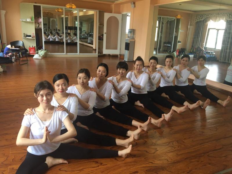 女人为什么要学瑜伽,女人为何要学形体