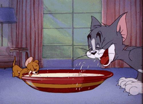 从前有一个牌子天天打击代购,后来它的CEO走掉了